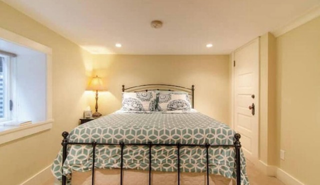 Cozy Craftsman in Queen Anne, Close to Everything!