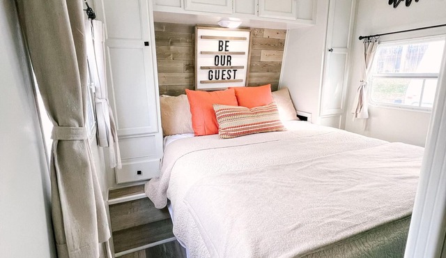 Cozy Renovated RV near Zion and St. George