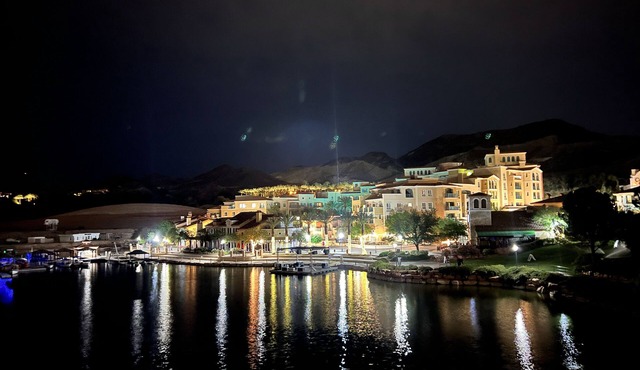 Cozy studio in Lake Las Vegas - no resort fees!