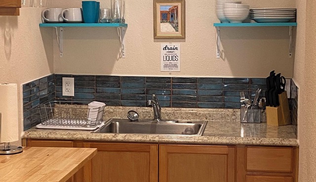 Cozy studio with WiFi and AC in welcoming Albuquerque