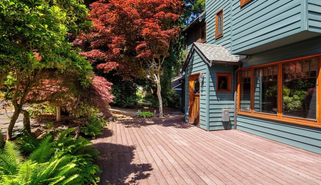 Craftsman Grove - 4BR, 10 minutes to campus, with game room!