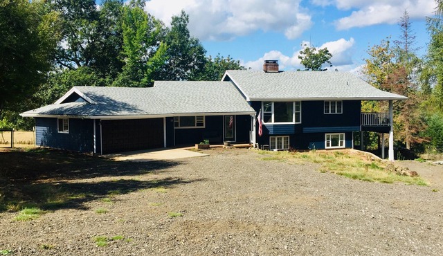 Daylight Basement Country Home With Private Entry