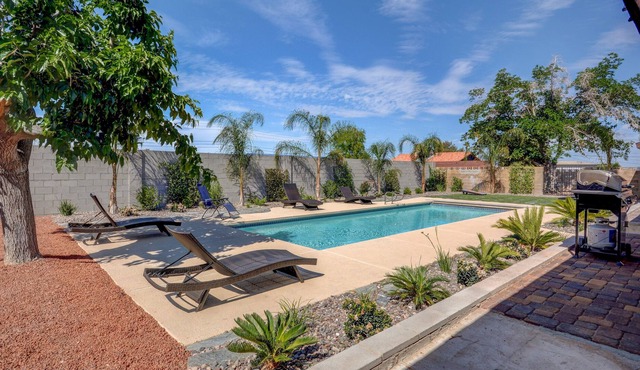 DESERT OASIS RETREAT