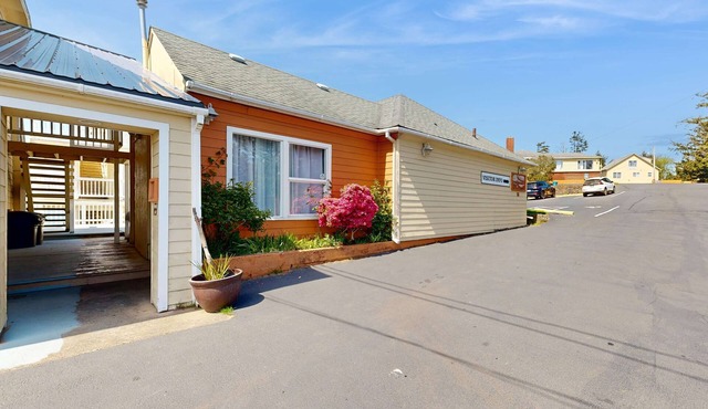 Dog Friendly Condo with Ocean Views Easy Beach Access Patio Free WiFi