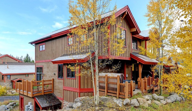 Downtown WP Villa 865 I Private Hot Tub I Views I Table Tennis I Bunkroom I Discounted Attractions