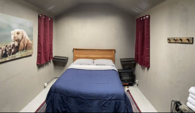 Dry Cabin #9, sleeps 2 guest maximum