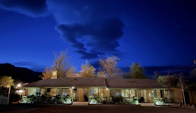 Eastern Sierra Motor lodge