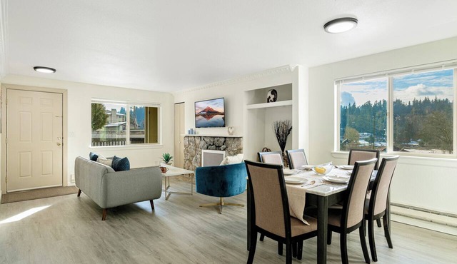 Easy Commute 4 beds Condo Steps from Scenic Trails