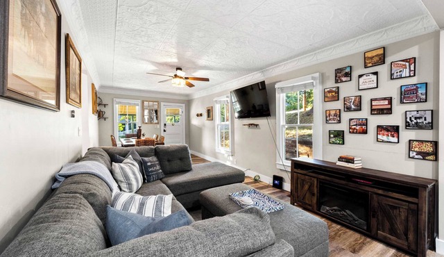Enjoy Mountain Views w/Hot Tub, Fire Pits & BBQ