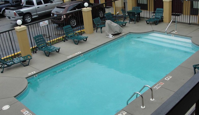 Executive Inn Opp