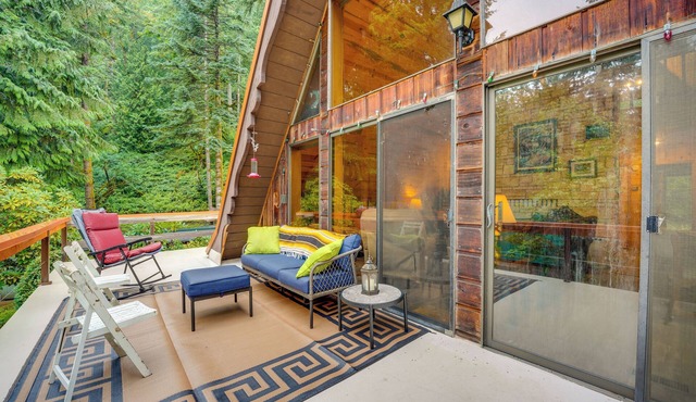 Explore Mt St Helens: A-Frame Chalet w/Deck!