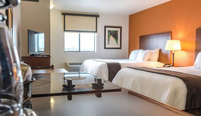 Explore Salt Lake/West Valley City – Room with Full Kitchen and Pet Friendly!