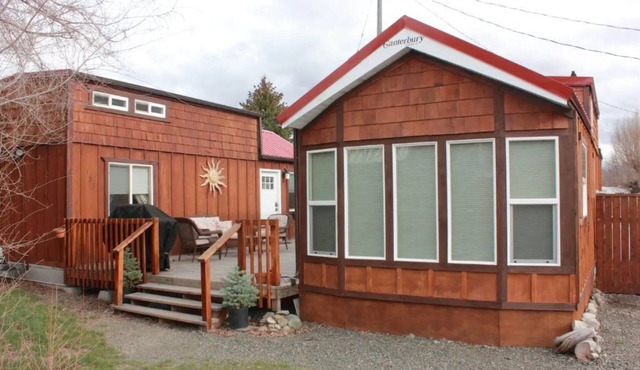 Extended stay in Downtown Prairie City.