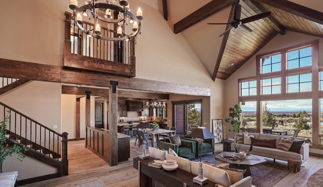 Fabulous Views, Fireplace, Hot Tub, Fire Pit, Outdoor Pizza Oven, Resort Pool