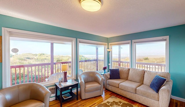 Family Friendly Oceanfront Condo with Free WiiFi Ocean Views and Easy Beach Access