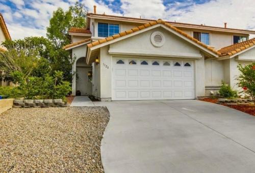 Family Home 4 Bedrooms with 4 Beds