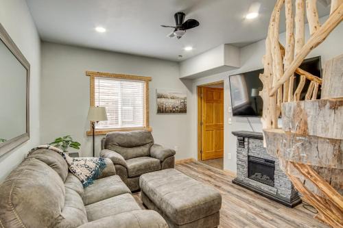 Family Home w/Mountain Views in Circleville!
