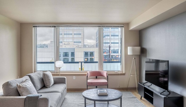 Fantastic Queen Anne 1BR w/Gym & W/D, nr Space Needle, by Blueground