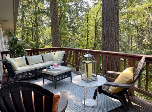 Forest Gallery- Mid-Century Modern With City Views