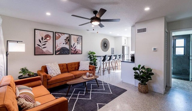 Full complex, 8 Separate 2 bedroom 1 bath units