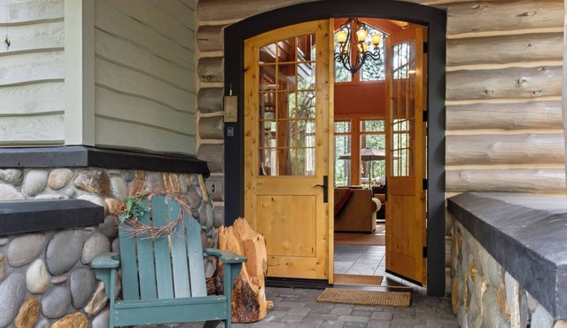GH261 | Amazing Luxury home sure to be your new favorite!