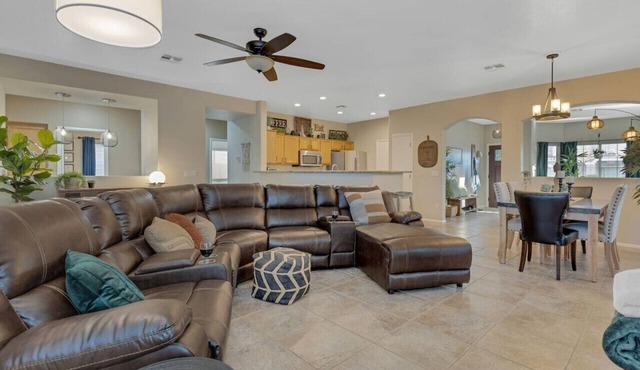 Gilbert Gem - Heatable Pool, BBQ, 2 King Beds in Gilbert