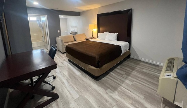 GOLDSTAR INN