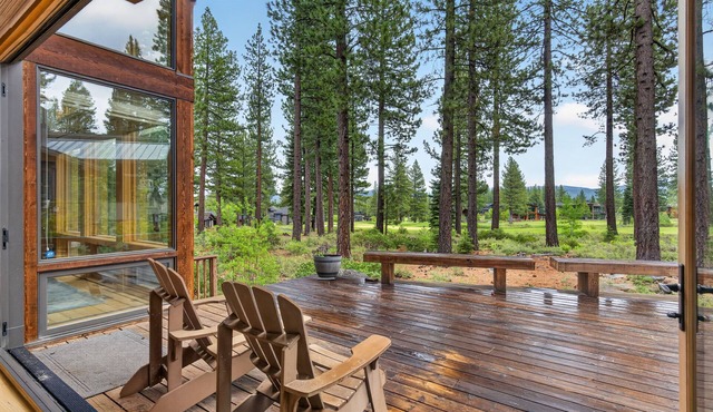 Golf Course & Ski Retreat w/Views Near Northstar