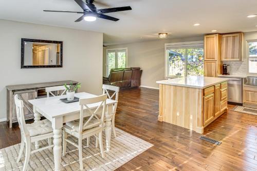 Golf, Hike, Dine & Relax: Home in Port Orchard