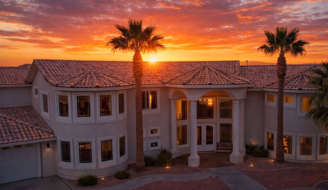 Golf Mansion 7BR 12 Beds Luxe 7 Golf Courses within 3 Miles