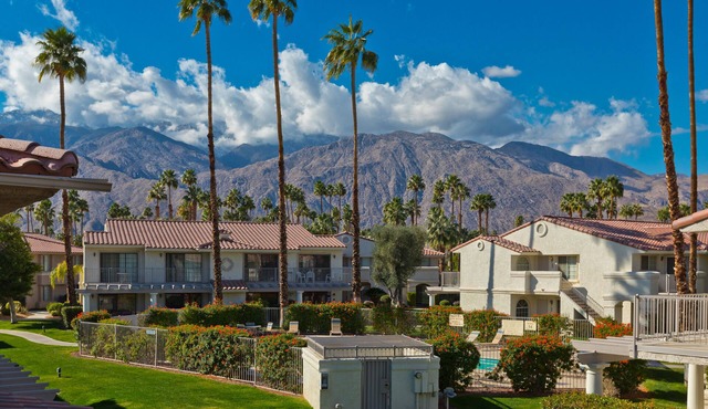 GORGEOUS 2BR+2BA (U) MESQUITE COUNTRY CLUB CONDO