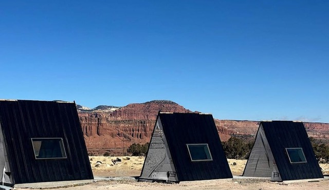 Gorgeous A-Frame Cabin for a Unique Pet-Friendly Getaway in Teasdale, Utah