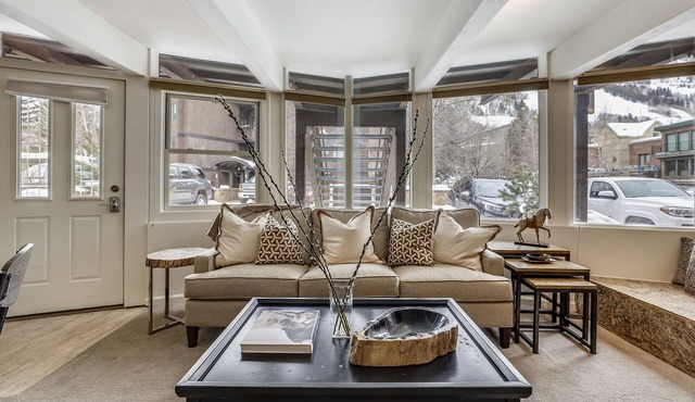 Gorgeous, Deluxe 3BDR, Aspen Core w/Parking