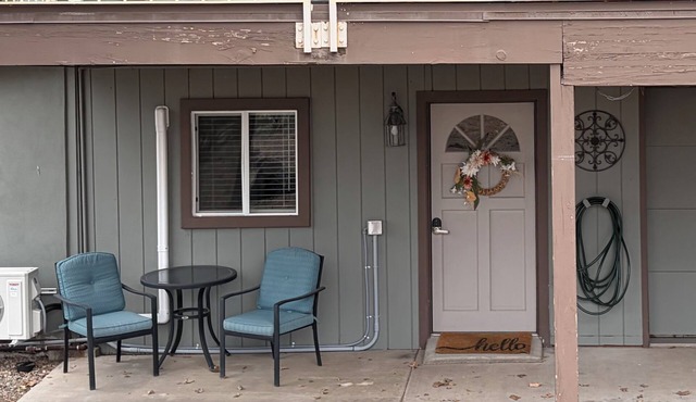 Granite Mountain 1-bedroom apartment in charming Prescott- close to trails