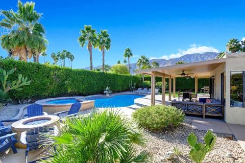 Hacienda Alondra - CA - Palms And Coach