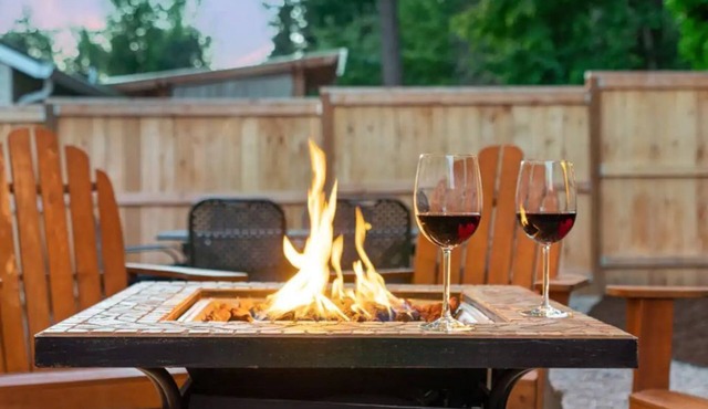 Heart of Wine Country One-Level Home AC Near DT & Linfield Families Groups Games