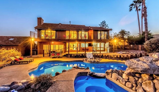 Heated Pool at Ruby Desert Lodge