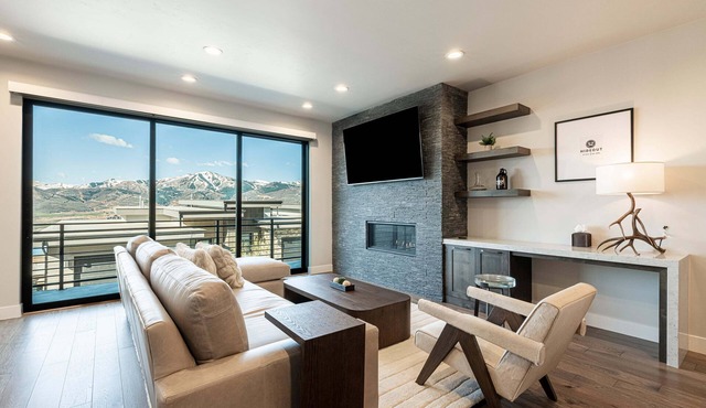 Hideout's Newest Gem — Unmatched Views, Elevated Style