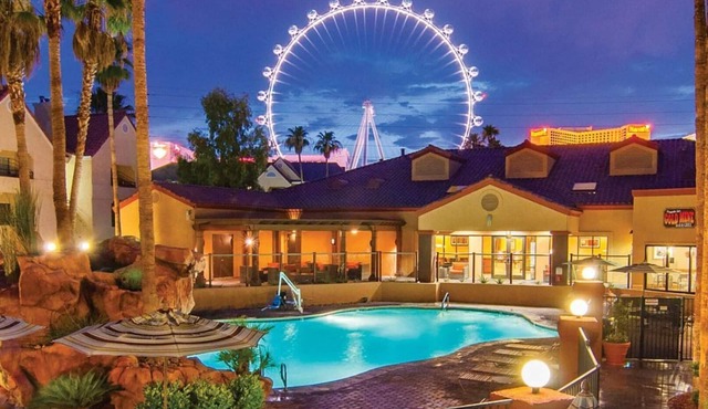 Holiday Inn Club Desert Club Oasis and Walking Distance to the Sphere-1 Bedroom