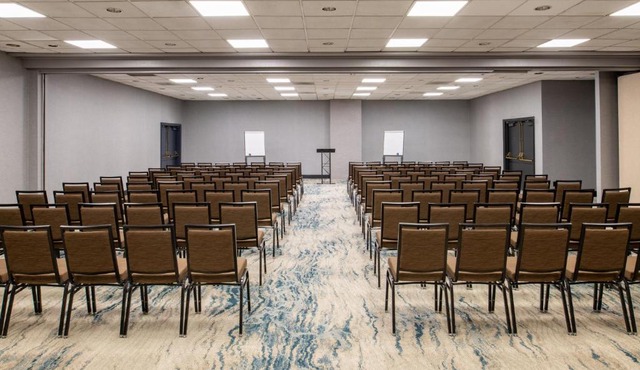 Holiday Inn Portland - Columbia Riverfront by IHG