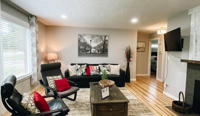 HOME AWAY FROM HOME 3 Bd 2 bath