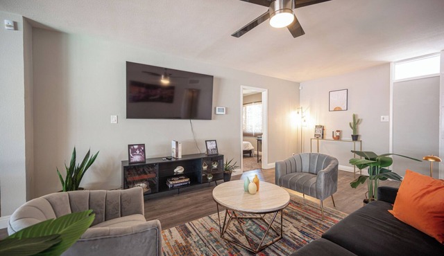 Home Away from Home - Modern 4BR w/Pool & Office