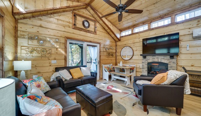 Hook, Line, & Sinker Retreat: Fire Pit, Grill!