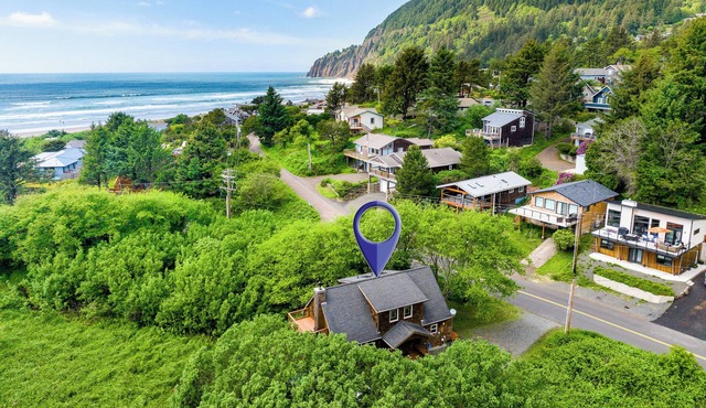 Hot tub, dog friendly, 1 1/2 blk to beach, EV charger plug-Cable not included