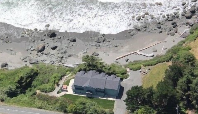 Incredible Ocean Front View and Access (NOT FOR Fishing)