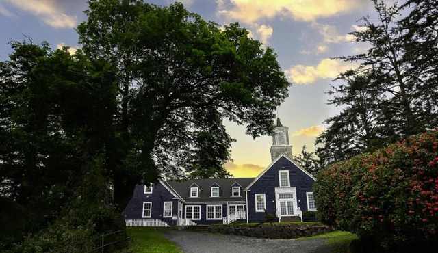 Inn at Harbour Village