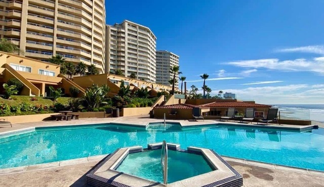 Jolla Real 2BR | Pool | Hot Tub | Beach Access