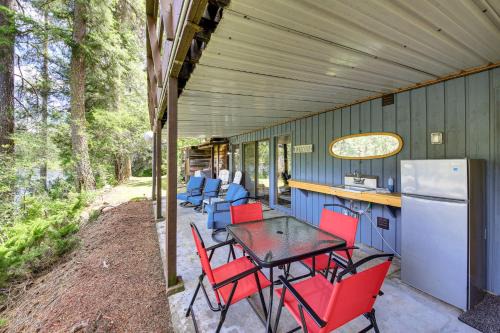 Kettle River Retreat w/Grill + Outdoor Shower