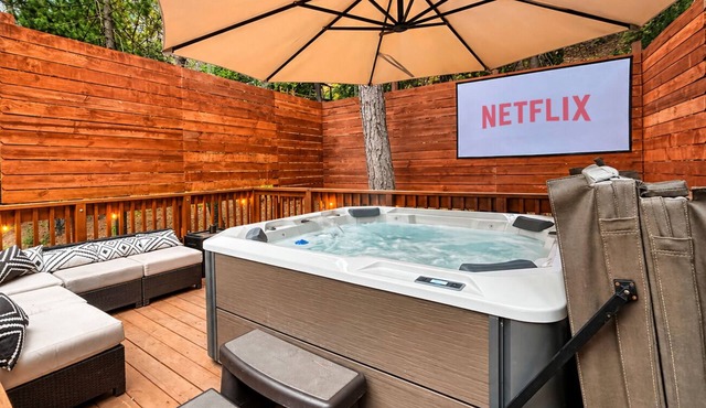 Lake Arrowhead Cabin Hot Tub Outdoor Movies