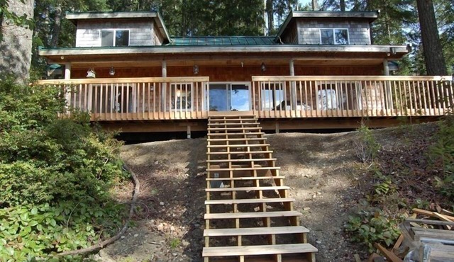 Lake Cabin Retreat on the Olympic Peninsula
